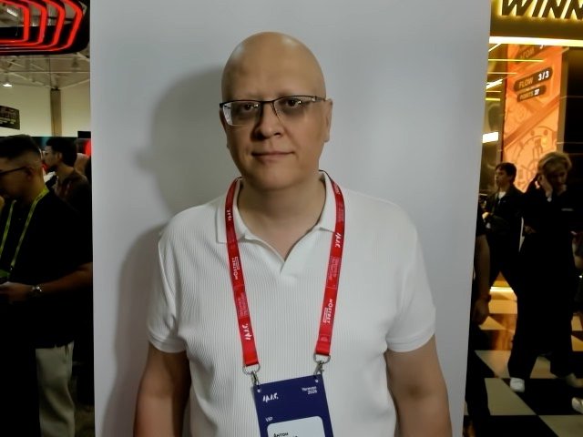 Антон Петров